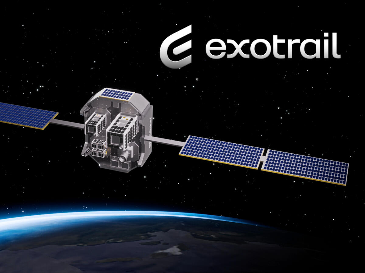 Exotrail - GEO & LEO 3D animation of two Exotrail spacevan orbital transfer vehicles, GEO and LEO variants, rotating to reveal their satellite payloads